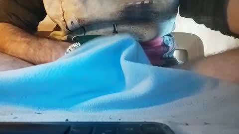 Snapshot of edivad91 chatting on 10-13-25, 11:43 Davide online show from 10-13-25, 11:43