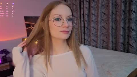 Snapshot of edlin_gail chatting on 10-13-25, 02:39 Edlin Gali online show from 10-13-25, 02:39