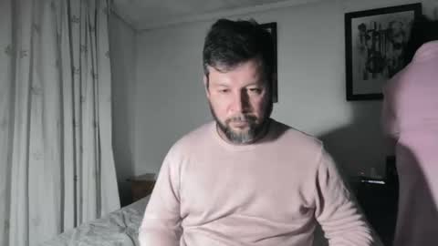 Snapshot of ednaih chatting on 12-20-25, 01:02 ednaih online show from 12-20-25, 01:02