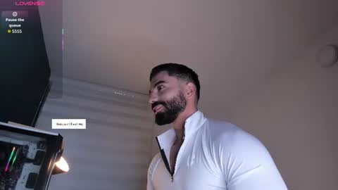 Snapshot of edrick_walton chatting on 06-23-26, 11:30 edrick online show from 06-23-26, 11:30
