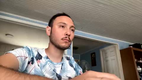 eduardolaro1994 online show from 02-27-26, 07:36