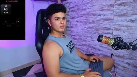 EDWARD CLARCK online show from 04-12-26, 03:00