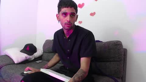 Snapshot of edward_johnsonn chatting on 09-21-25, 12:07 edward_johnsonn online show from 09-21-25, 12:07