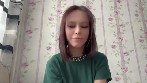 Snapshot of edwardnairn chatting on 01-18-26, 09:46 Viktoria online show from 01-18-26, 09:46