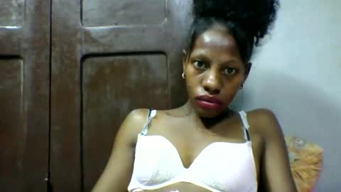 edwige770943 online show from 05-12-26, 04:37