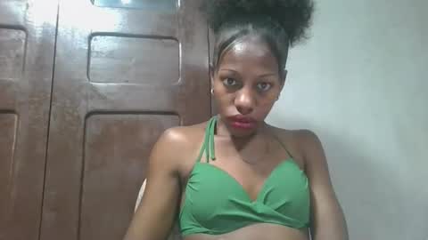 edwige770943 online show from 05-17-26, 03:37