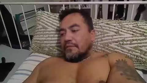 Snapshot of edwill13 chatting on 01-05-26, 10:24 EdM online show from 01-05-26, 10:24