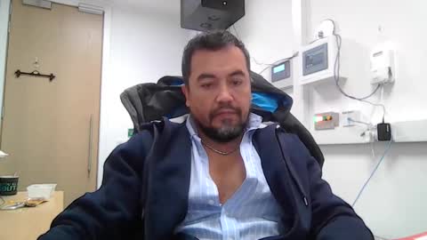 Snapshot of edwill13 chatting on 01-06-26, 10:30 EdM online show from 01-06-26, 10:30