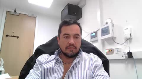 Snapshot of edwill13 chatting on 01-07-26, 02:08 EdM online show from 01-07-26, 02:08