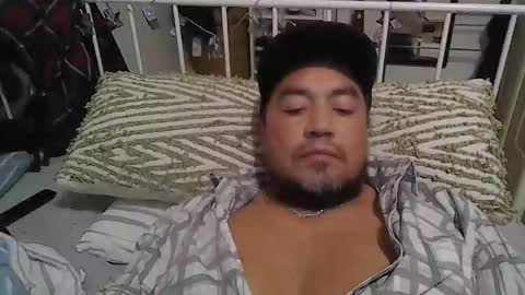 Snapshot of edwill13 chatting on 01-14-26, 10:25 EdM online show from 01-14-26, 10:25