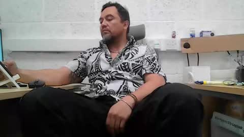 Snapshot of edwill13 chatting on 04-20-26, 09:34 EdM online show from 04-20-26, 09:34