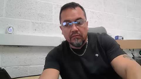 Snapshot of edwill13 chatting on 05-15-26, 10:00 EdM online show from 05-15-26, 10:00