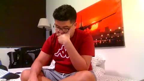 Snapshot of edwins777 chatting on 12-04-25, 12:25 Nicky789 online show from 12-04-25, 12:25