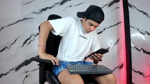 Snapshot of edy_play1 chatting on 05-04-26, 04:19 edy online show from 05-04-26, 04:19