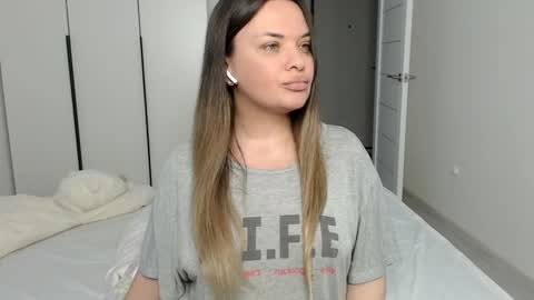 eelena4kiss online show from 02-09-25, 05:33