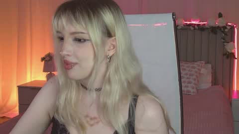 EVA NON NUDE online show from 03-30-26, 04:41