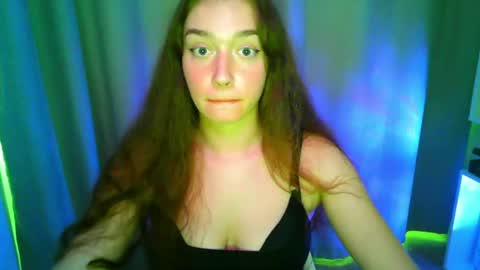 Snapshot of effie_balconii chatting on 06-26-26, 03:05 effie_balconii online show from 06-26-26, 03:05
