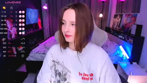 Effie online show from 03-09-25, 03:38