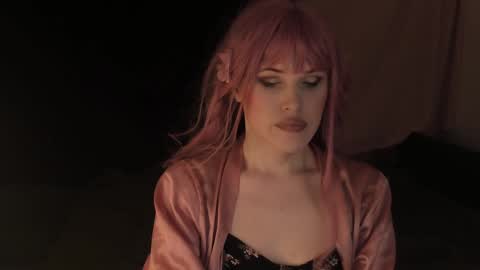 Effie Mur online show from 12-28-24, 03:15