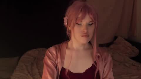 Effie Mur online show from 01-05-25, 07:17