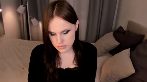 Effie Mur online show from 03-11-26, 09:32