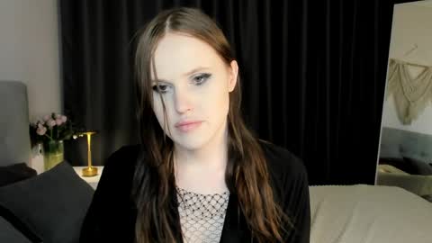 Effie Mur online show from 04-15-26, 08:53