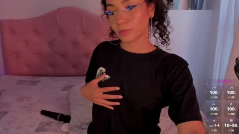 Snapshot of effy_cb chatting on 12-20-24, 11:32 effy online show from 12-20-24, 11:32