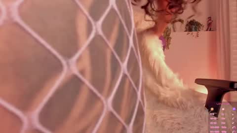 Snapshot of effy_cb chatting on 02-09-25, 08:33 effy online show from 02-09-25, 08:33