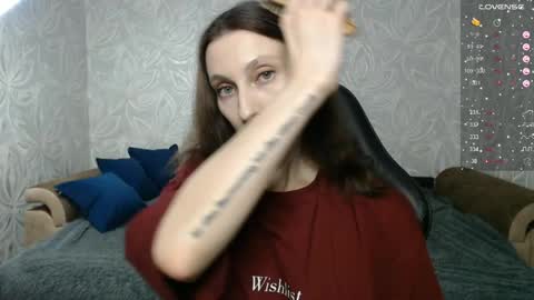 Snapshot of effy_gray chatting on 05-09-26, 08:03 Anna online show from 05-09-26, 08:03