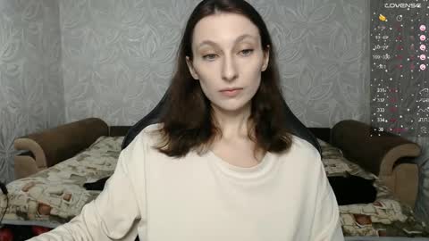 Snapshot of effy_gray chatting on 05-14-26, 07:53 Anna online show from 05-14-26, 07:53