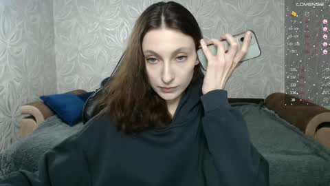 Snapshot of effy_gray chatting on 05-15-26, 08:27 Anna online show from 05-15-26, 08:27