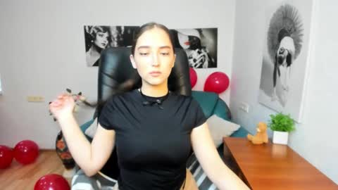 Snapshot of effy_royse chatting on 02-16-26, 06:31 Effy Royse online show from 02-16-26, 06:31