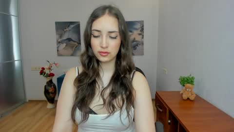 Effy Royse online show from 05-22-26, 05:47