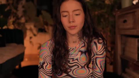 Snapshot of effylowell_ chatting on 01-29-25, 12:43 Effy online show from 01-29-25, 12:43