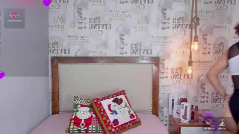 Snapshot of effystonnem chatting on 12-09-24, 07:29 E F F Y online show from 12-09-24, 07:29