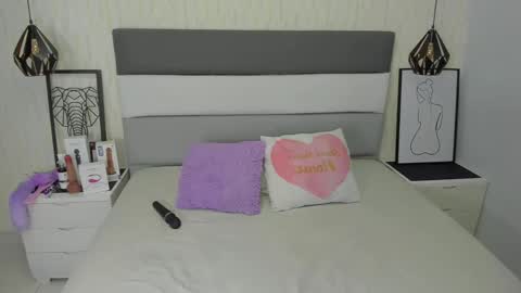 Snapshot of effystonnem chatting on 02-03-25, 07:52 E F F Y online show from 02-03-25, 07:52