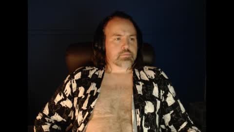 Snapshot of ehmac84 chatting on 10-21-25, 10:54 Eh Mac online show from 10-21-25, 10:54