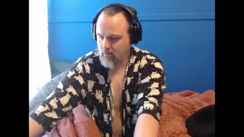 Snapshot of ehmac84 chatting on 05-02-26, 02:55 Eh Mac online show from 05-02-26, 02:55