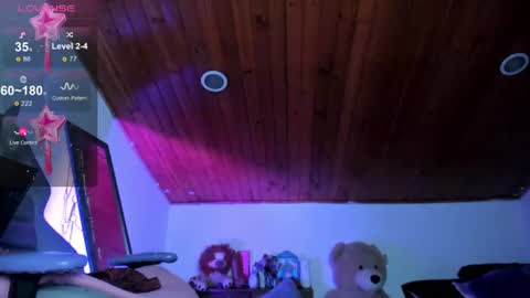 Snapshot of eileen_pinkman chatting on 06-21-26, 05:32 eileen_pinkman online show from 06-21-26, 05:32