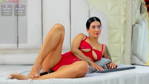 Snapshot of eileenestrada chatting on 01-22-25, 02:24 Eileen from your heart online show from 01-22-25, 02:24