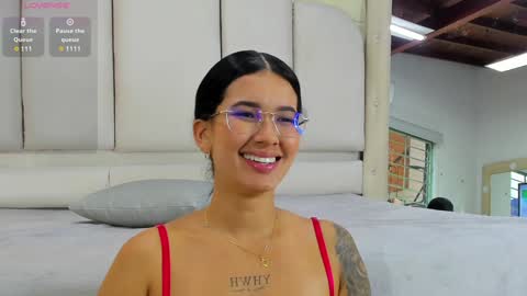 Snapshot of eileenestrada chatting on 01-22-25, 08:38 Eileen from your heart online show from 01-22-25, 08:38