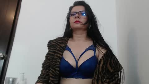 Eileen online show from 02-11-25, 07:05