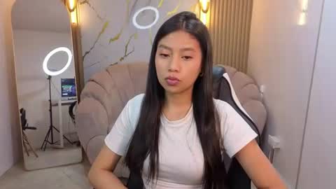 Snapshot of eimy18_b chatting on 07-01-26, 12:40 eimy18_b online show from 07-01-26, 12:40