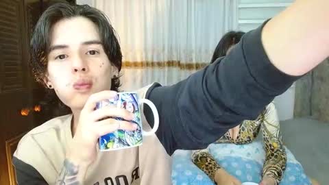 eimy_andres online show from 11-18-25, 10:41