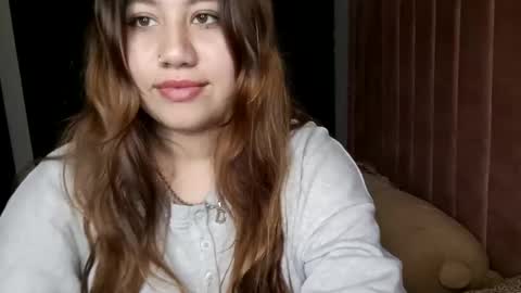 EIMY   MODEL INDEPENDENT online show from 02-04-25, 05:31