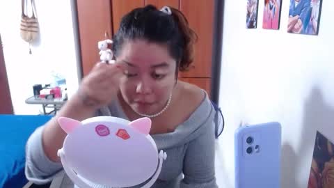 eimy_saenzz online show from 01-10-26, 10:58