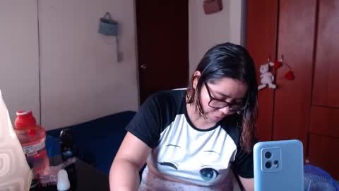 eimy_saenzz online show from 04-02-26, 04:37