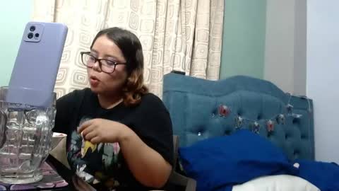 eimy_saenzz online show from 05-22-26, 12:51