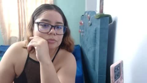 eimy_saenzz online show from 05-31-26, 04:14