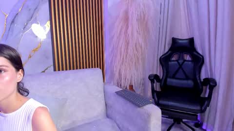 YG COUPLE online show from 10-16-25, 08:54